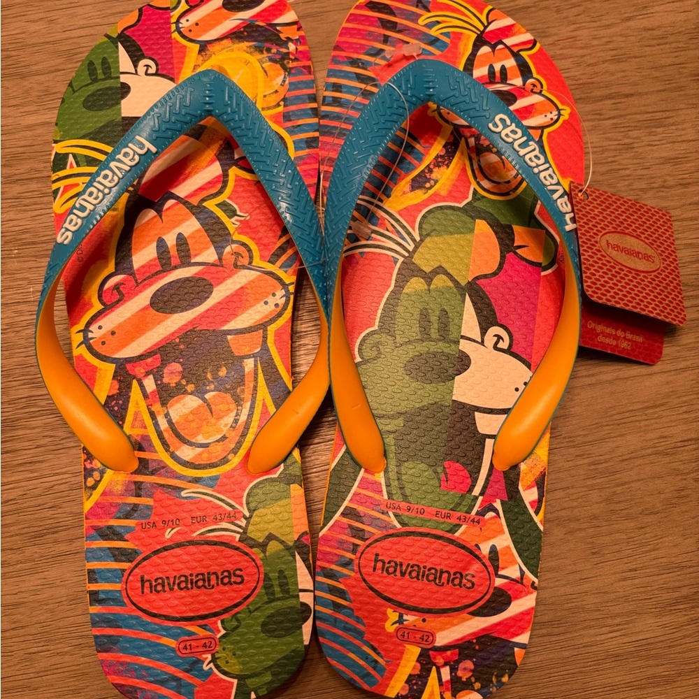 Disney Havaianas Vibrant Flip Flops featuring Goofy Men’s 9-10 NWT